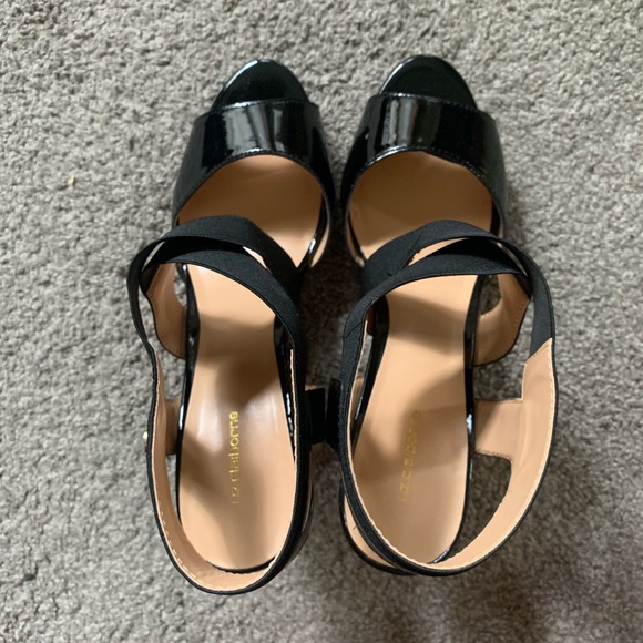 Black Liz Claiborne heels - Picture 4 of 5